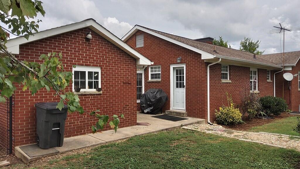 Photo #2: 910 Bill Welch Lane