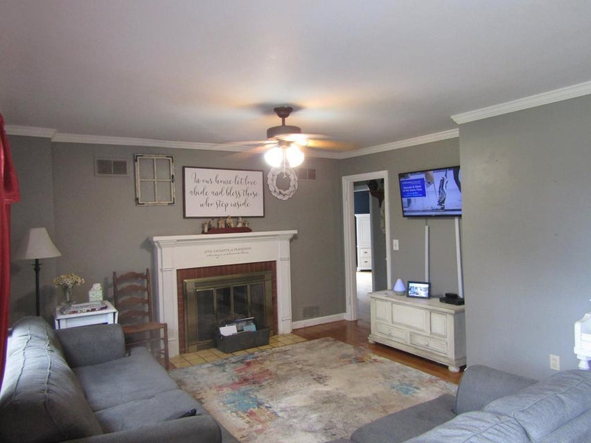Photo #17: 910 Bill Welch Lane
