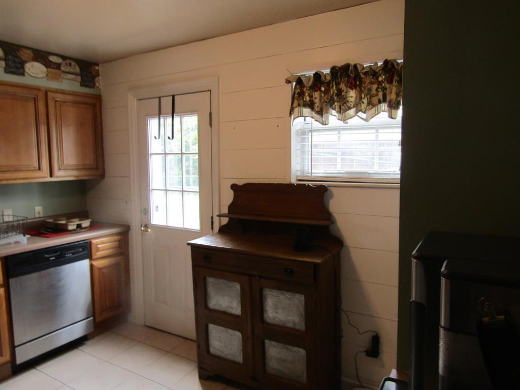 Photo #22: 910 Bill Welch Lane