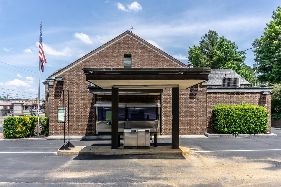 Photo #3: 570 Tusculum Blvd.