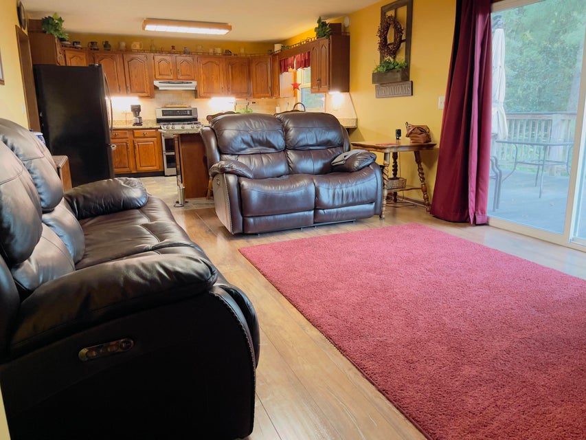 Photo #12: 212 Canongate Road