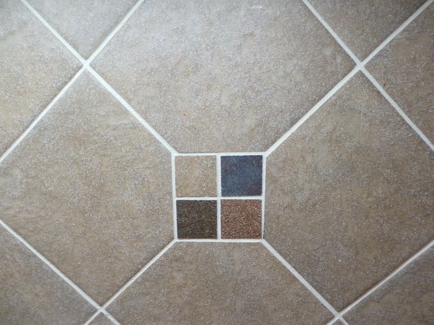 Photo #6: 512 Willowbrook Trace