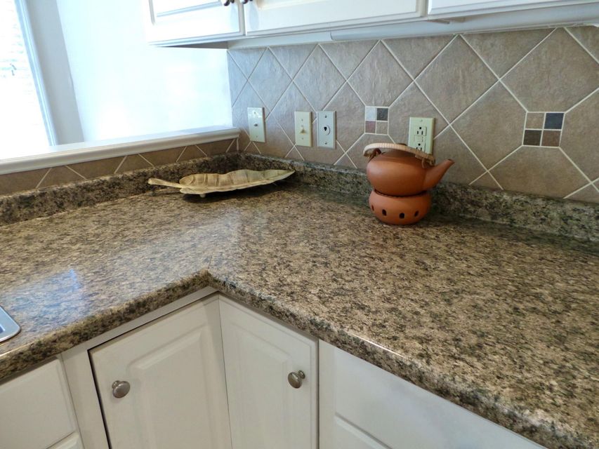 Photo #4: 512 Willowbrook Trace