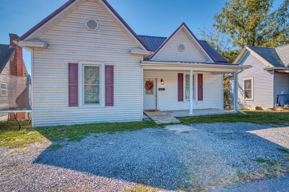 Photo #2: 474 Colonial Road