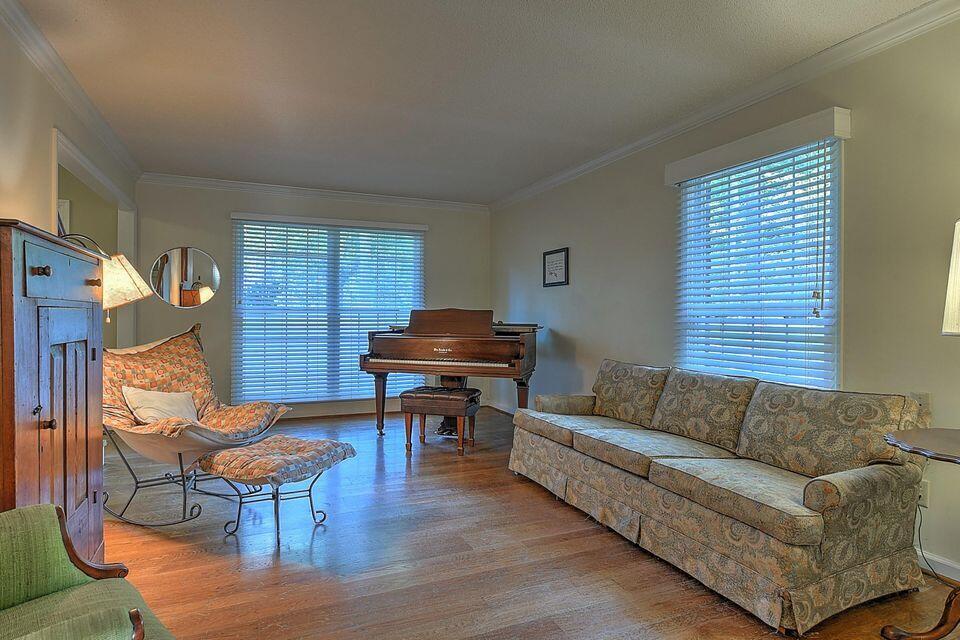 Photo #4: 401 Canongate Road