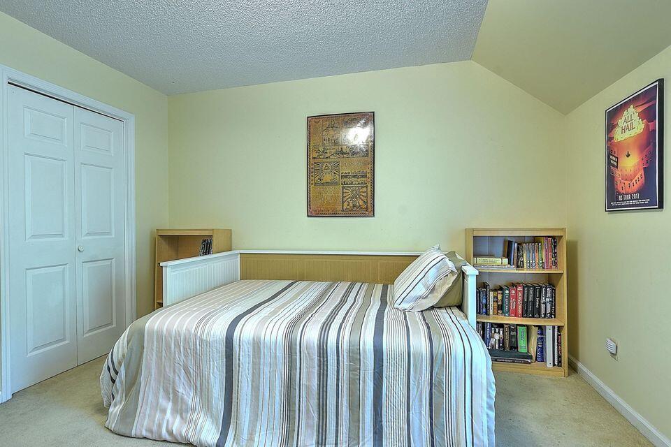 Photo #12: 401 Canongate Road