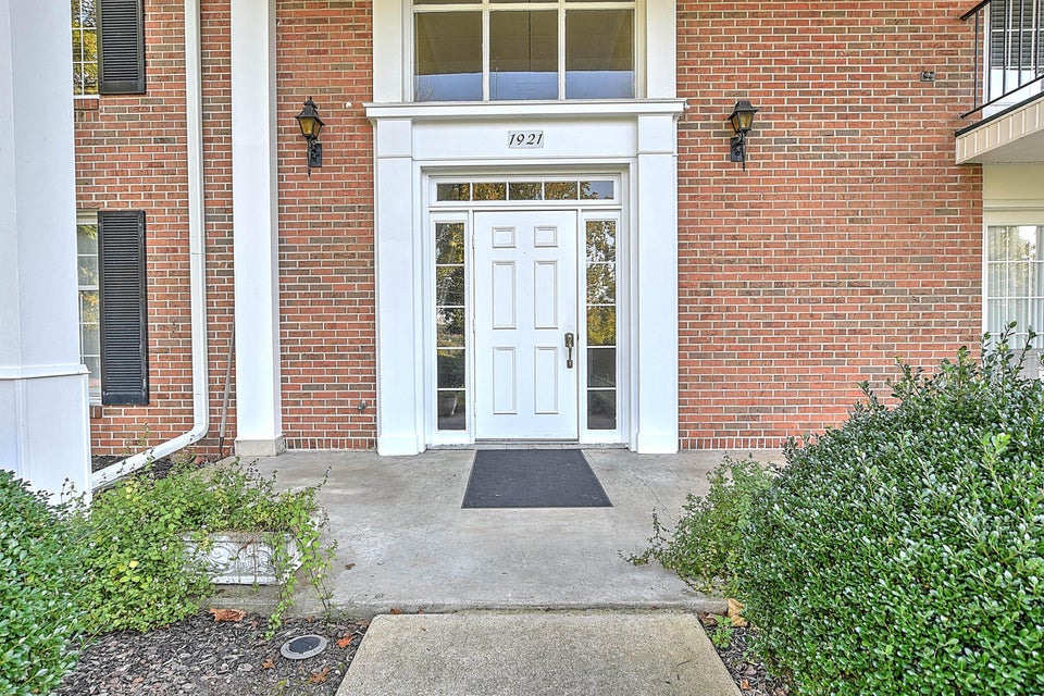 Photo #4: 1921 Manor Court