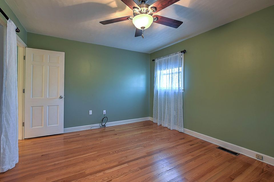 Photo #17: 835 Sir Echo Drive