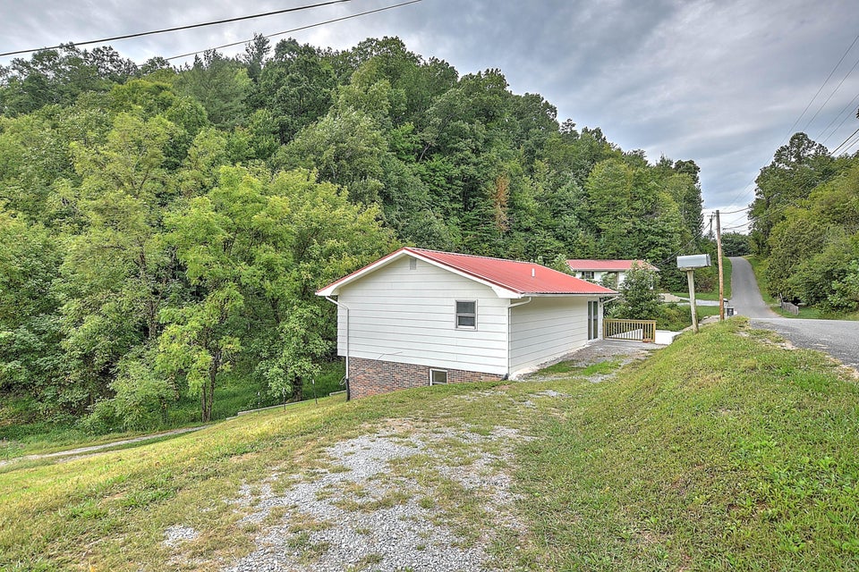 Photo #33: 280 Chambers Drive