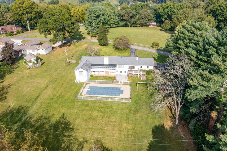 Photo #47: 15481 Briarwood Ln Lane