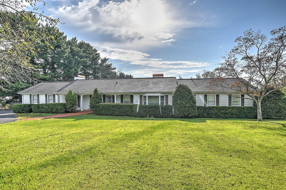 Photo #1: 15481 Briarwood Ln Lane
