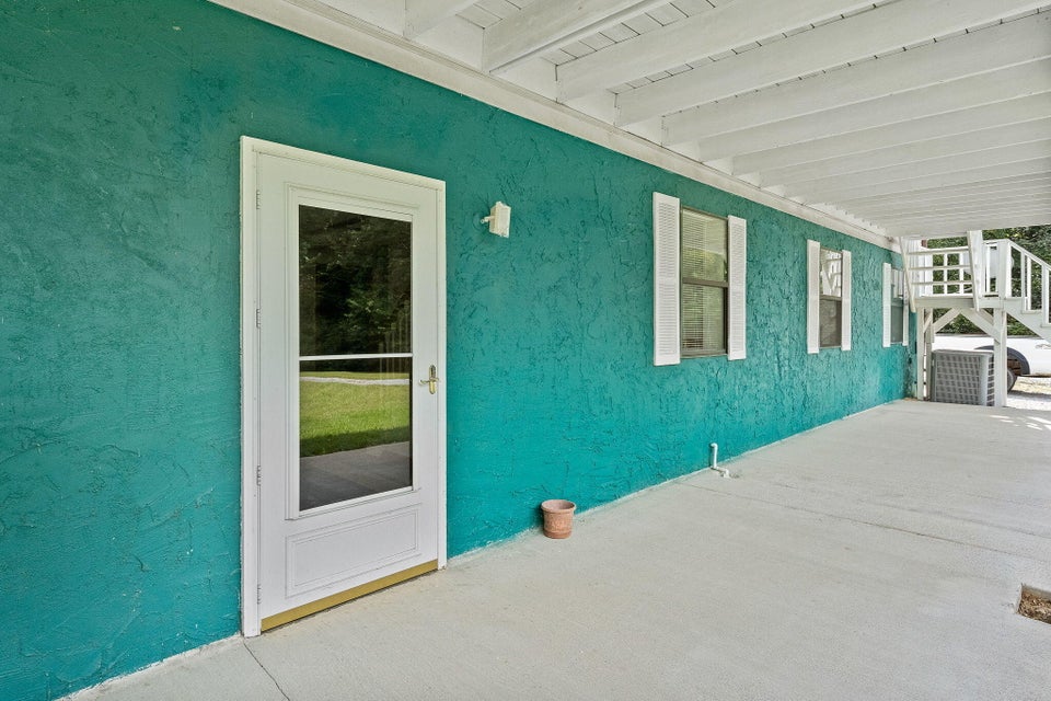 Photo #43: 323 Chippendell Lane