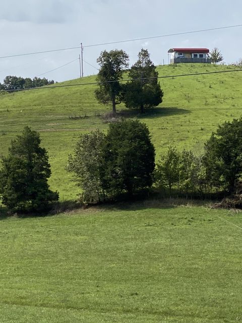 Photo #5: 902 Montgomery Hollow Road