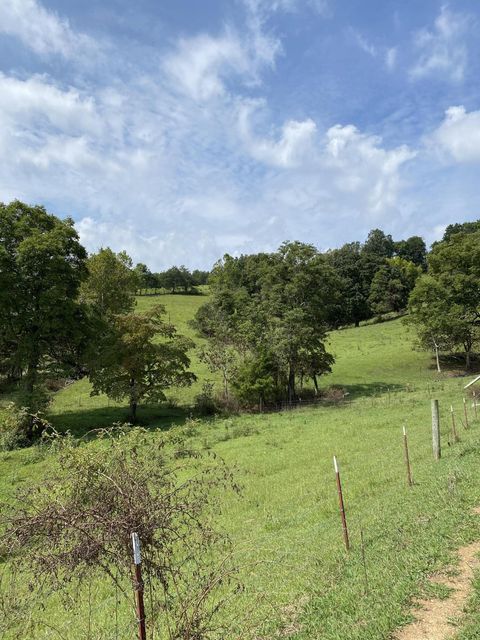 Photo #15: 902 Montgomery Hollow Road