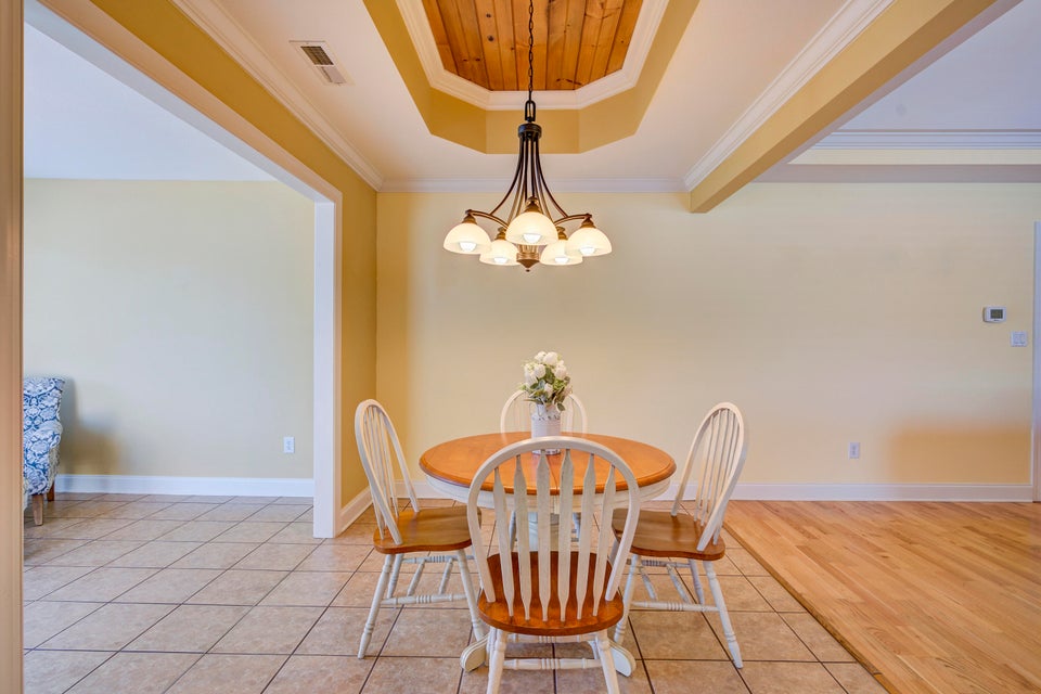 Photo #8: 67 Hiddenbrook Lane