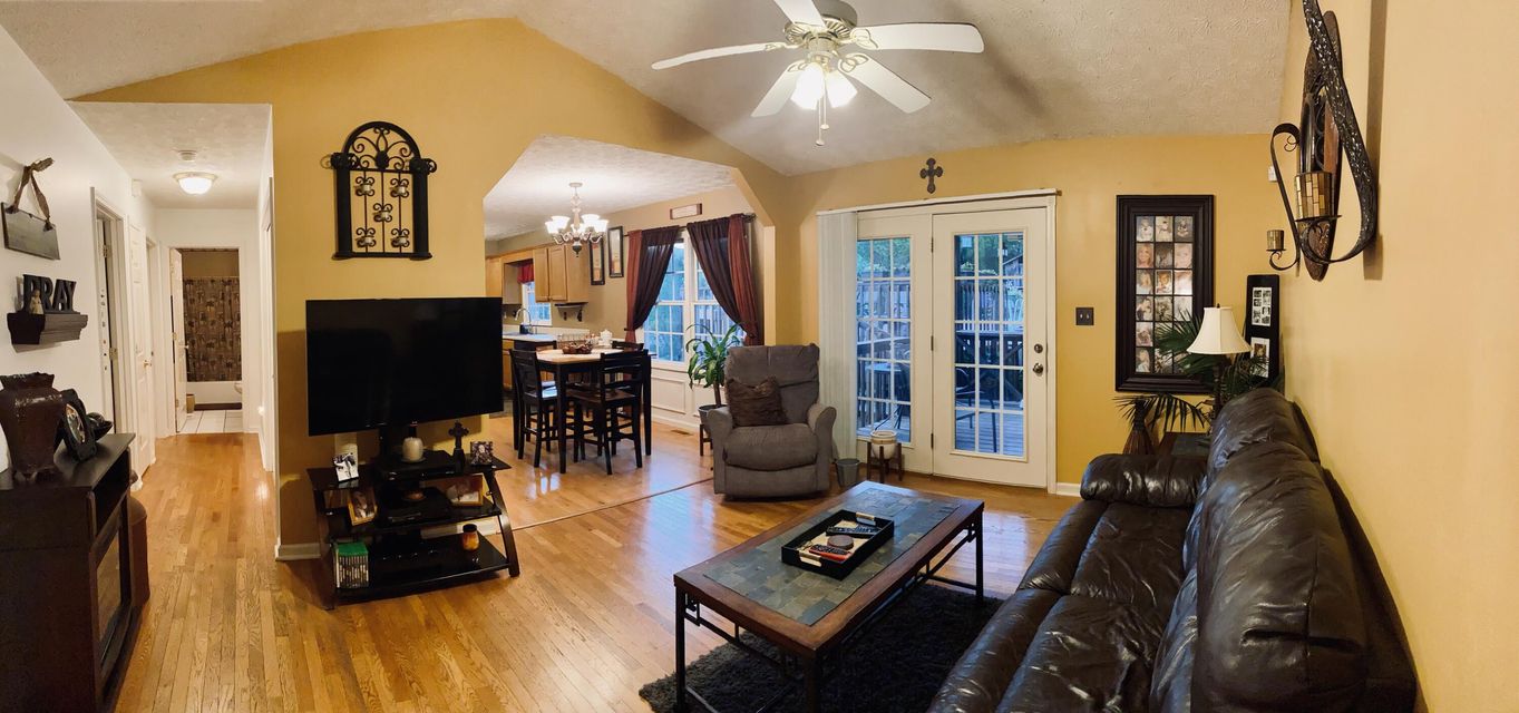 Photo #8: 1016 Carrington Court