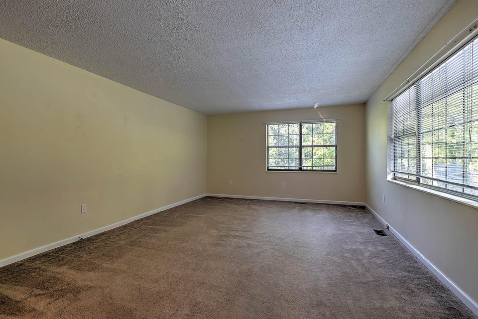 Photo #3: 1675 Celeste Avenue