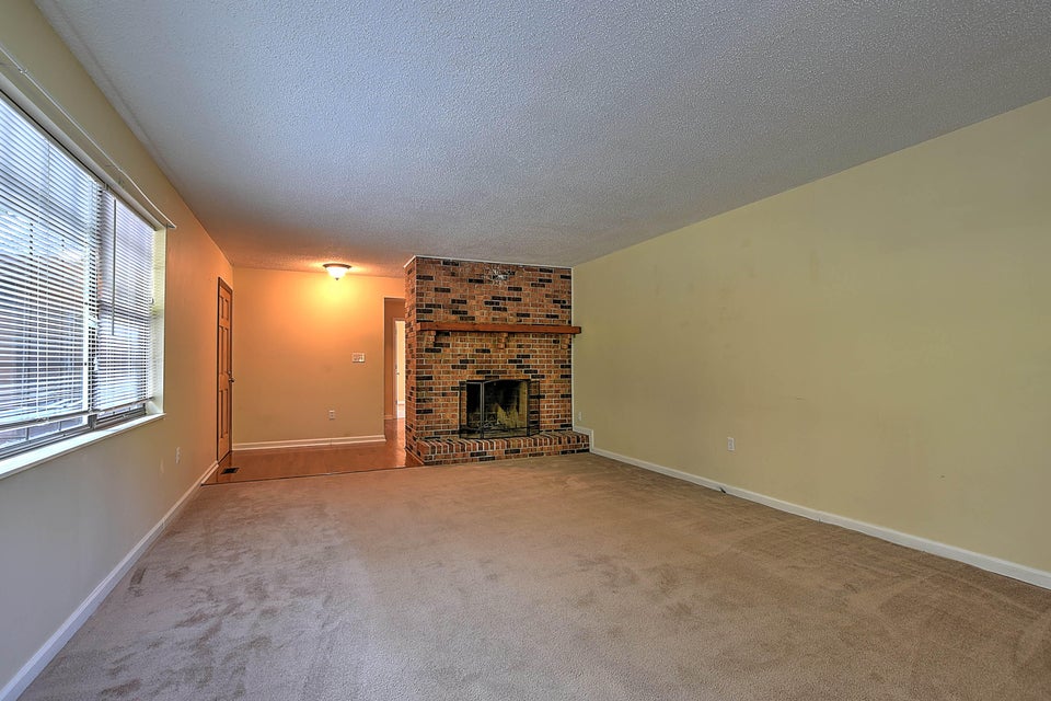 Photo #4: 1675 Celeste Avenue