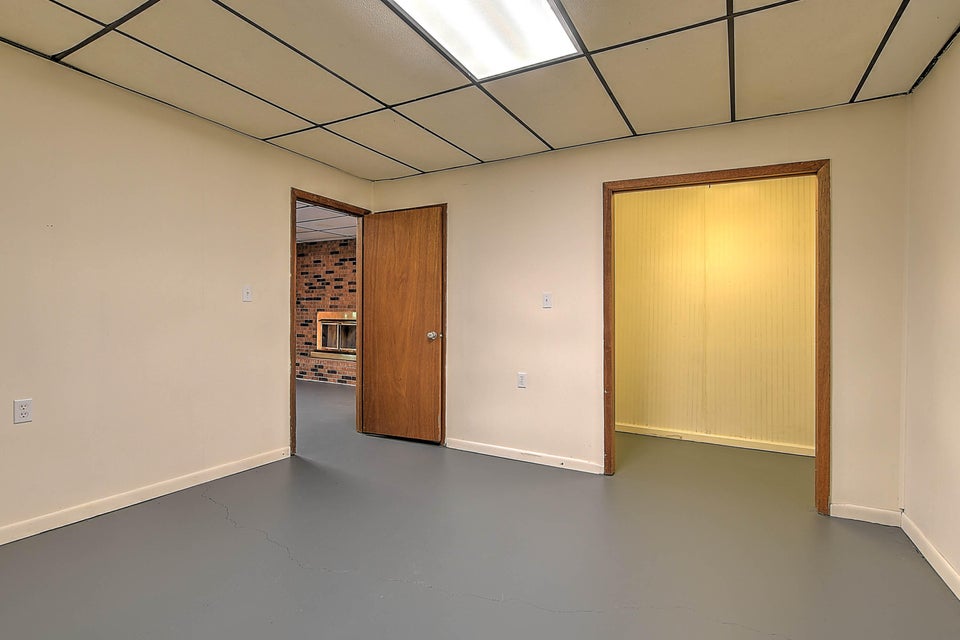 Photo #31: 1675 Celeste Avenue