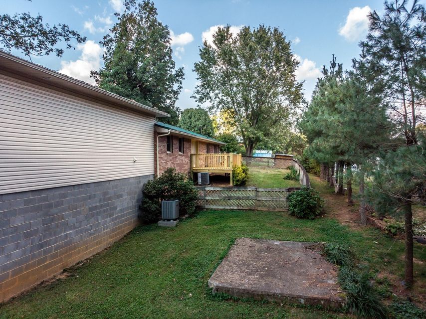 Photo #18: 390 Fairfield Drive