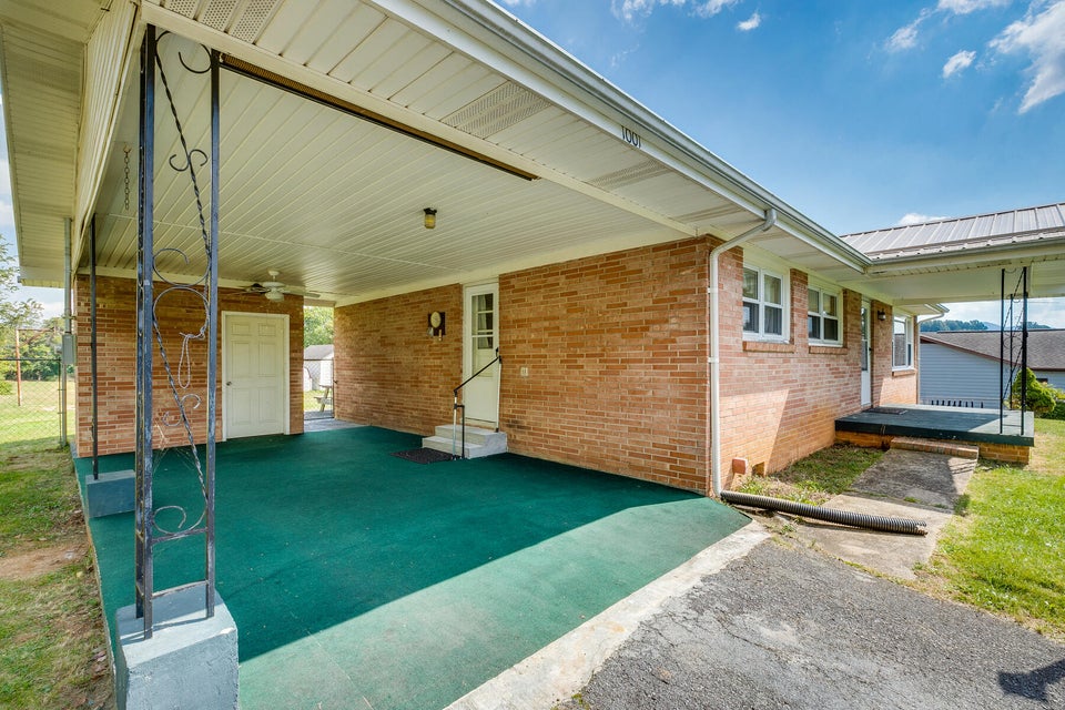 Photo #5: 1001 Huffine Road