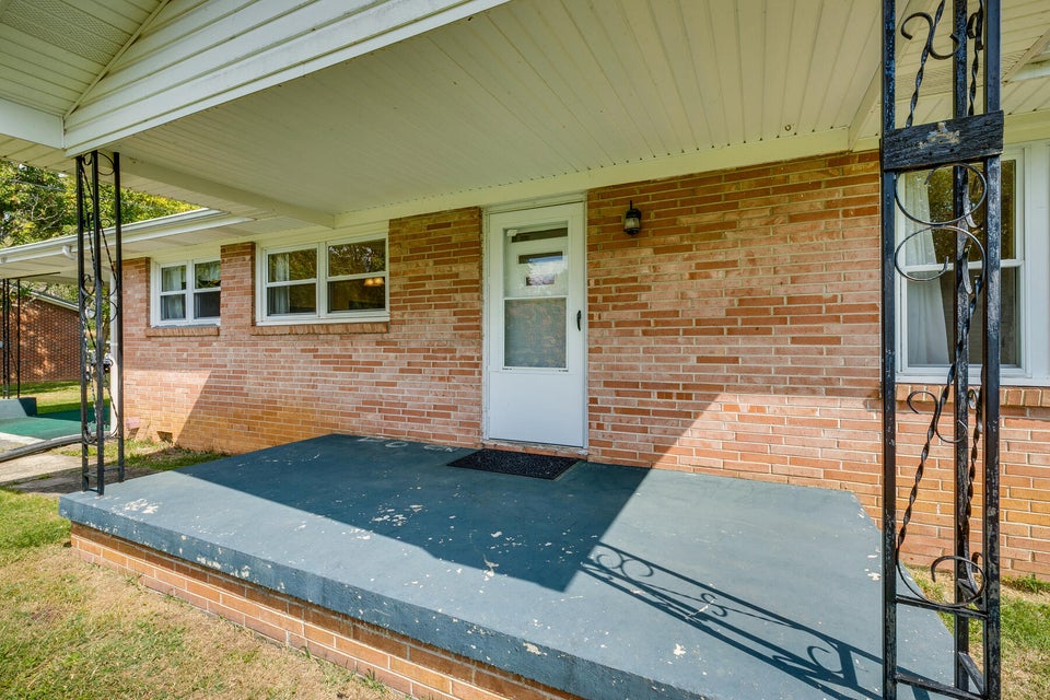 Photo #6: 1001 Huffine Road