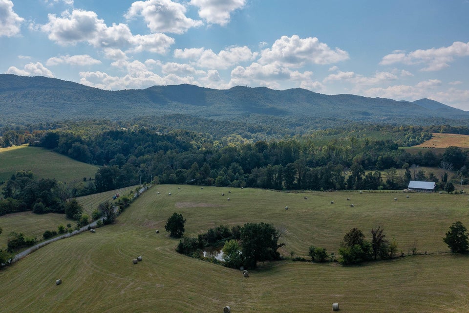Photo #32: 2700 Little Meadow Creek Road