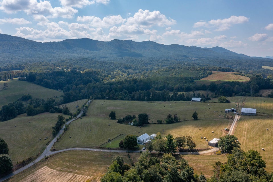 Photo #33: 2700 Little Meadow Creek Road