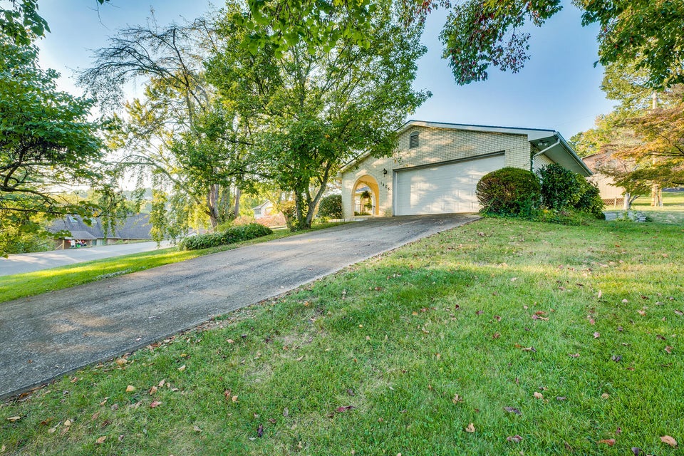 Photo #2: 1405 Hillmont Drive