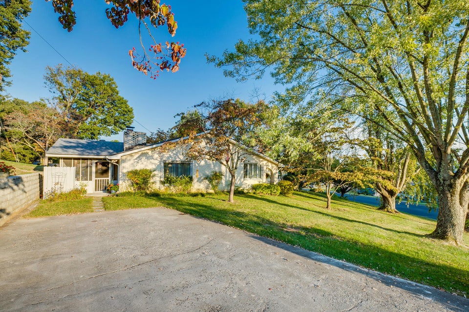 Photo #4: 1405 Hillmont Drive