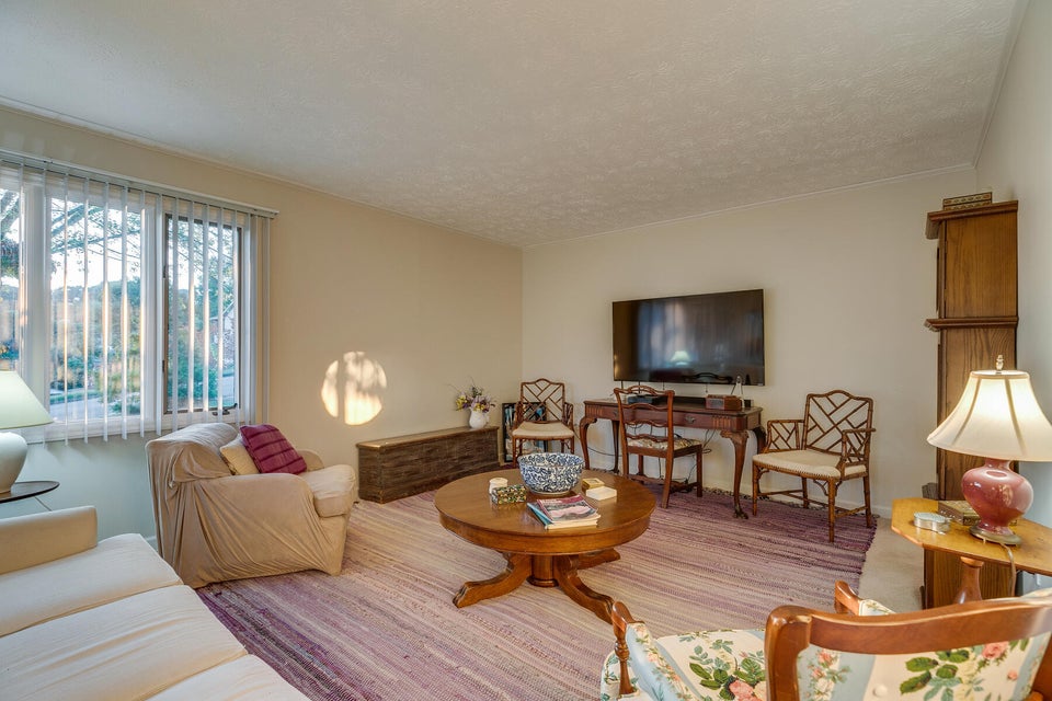 Photo #12: 1405 Hillmont Drive