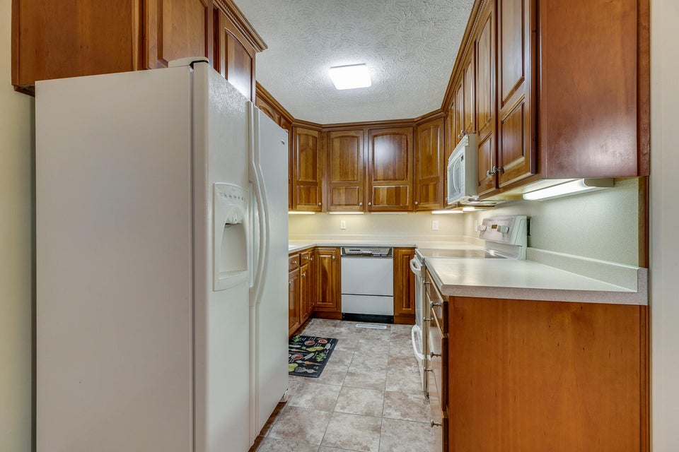 Photo #16: 1405 Hillmont Drive