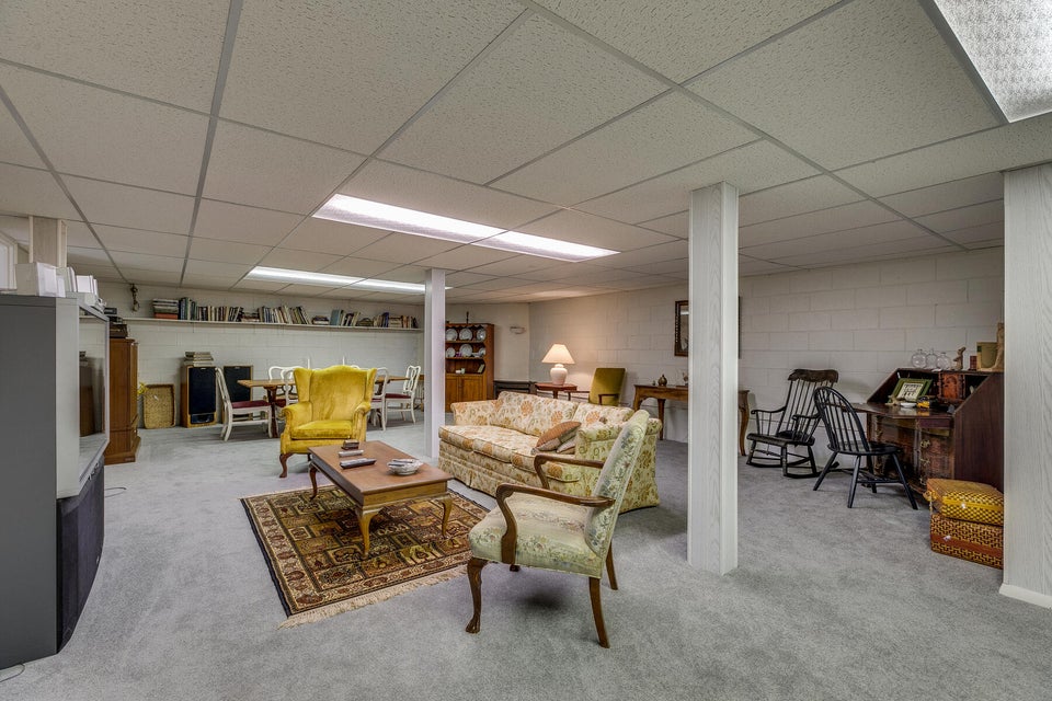 Photo #35: 1405 Hillmont Drive