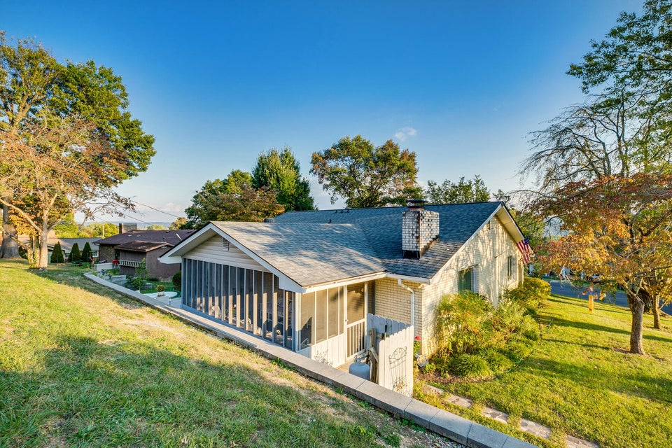 Photo #49: 1405 Hillmont Drive