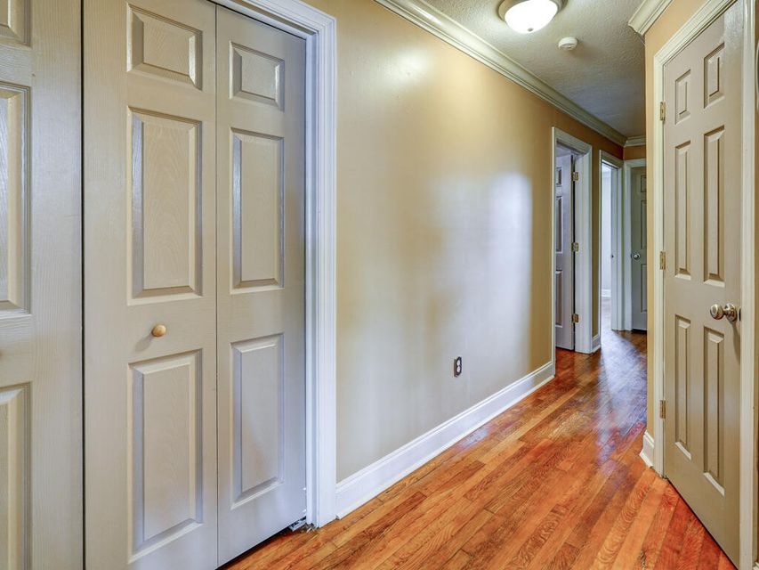 Photo #30: 400 Twin Oaks Drive