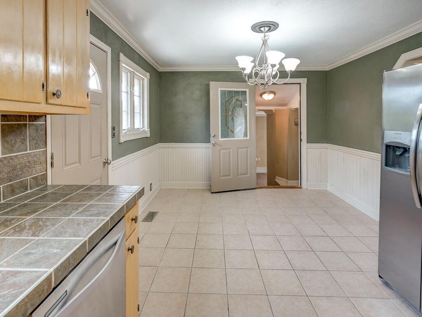 Photo #24: 400 Twin Oaks Drive