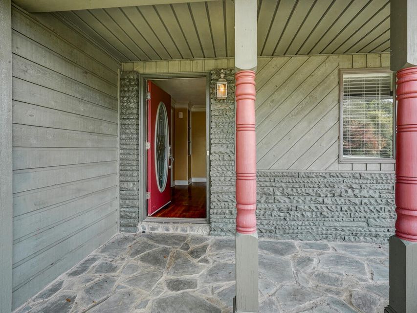 Photo #15: 400 Twin Oaks Drive