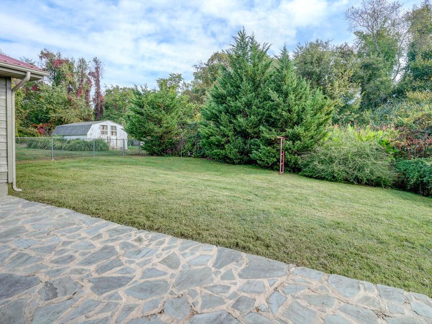 Photo #11: 400 Twin Oaks Drive