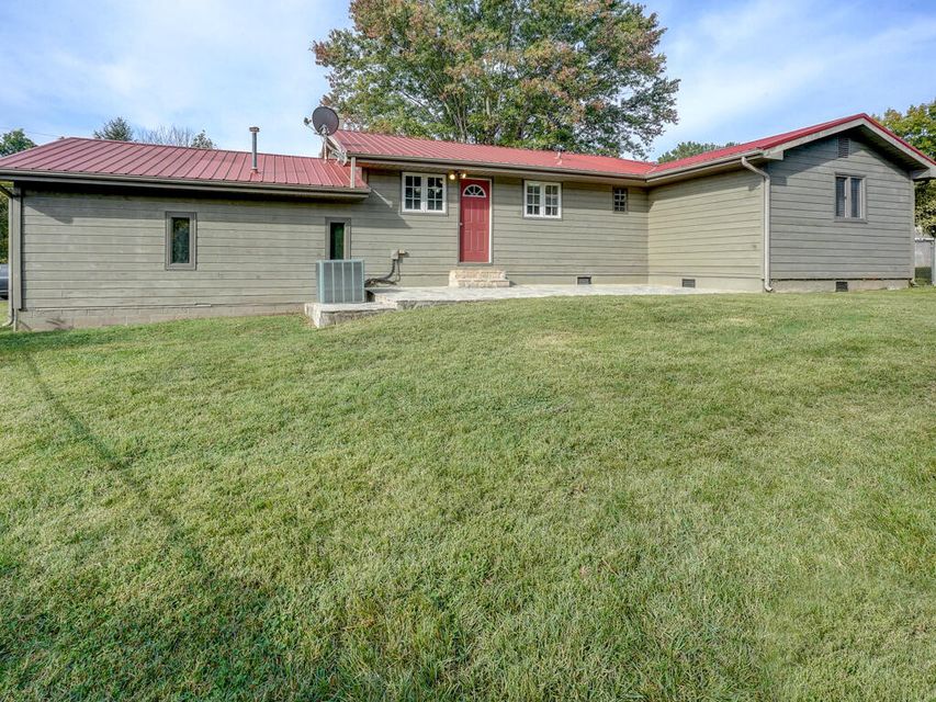 Photo #8: 400 Twin Oaks Drive