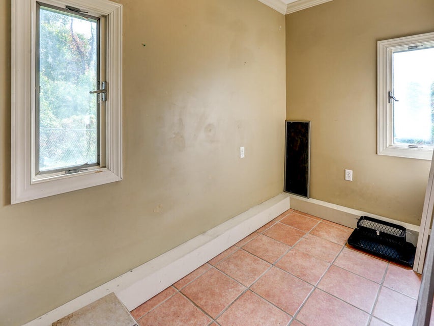 Photo #28: 400 Twin Oaks Drive