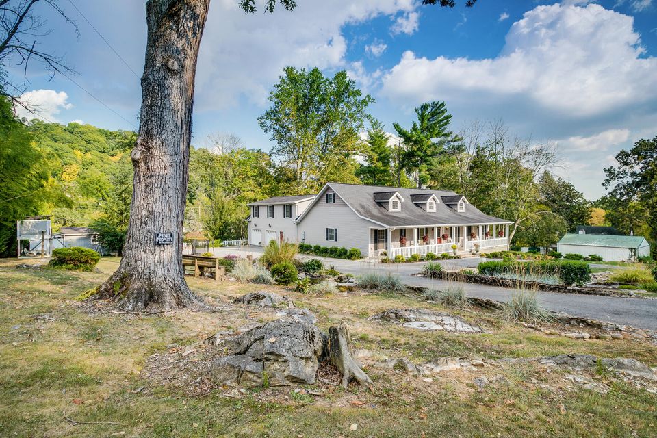 Photo #5: 2953 Cliffside Road