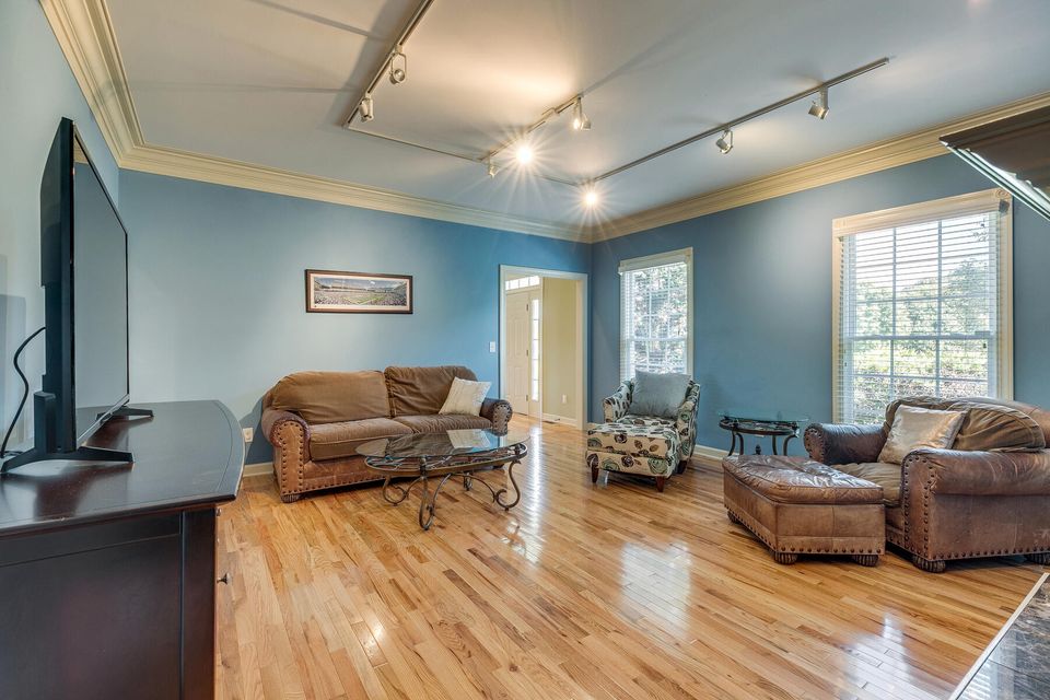 Photo #10: 1123 Keeview Drive