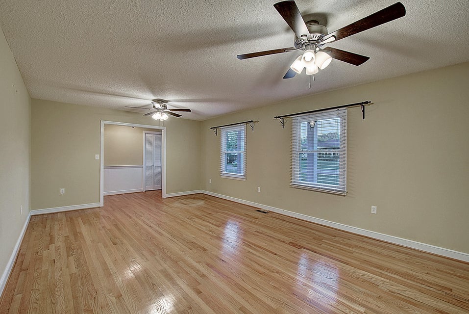 Photo #10: 815 Sir Echo Drive