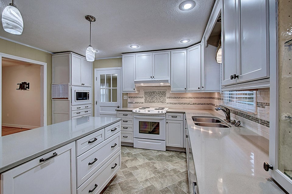 Photo #11: 815 Sir Echo Drive