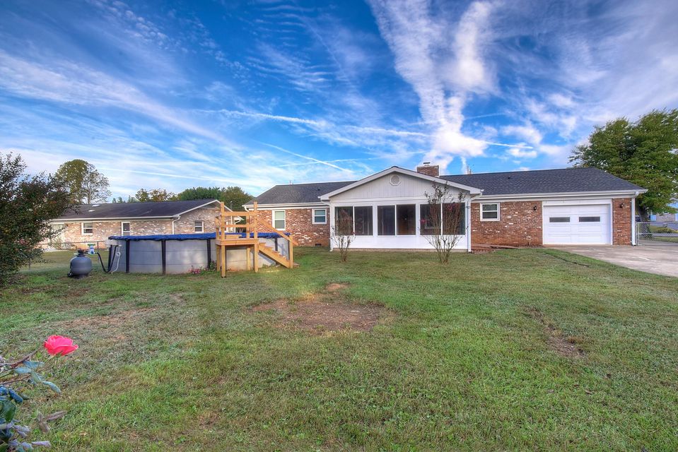 Photo #40: 815 Sir Echo Drive