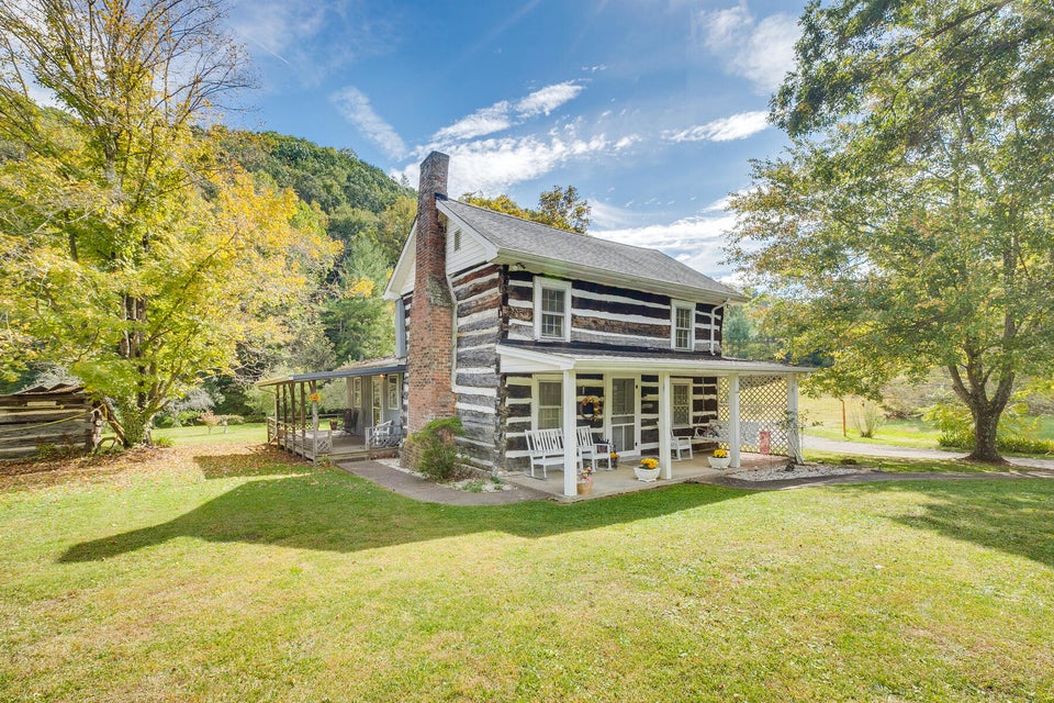 Photo #5: 4145 Reservoir Road