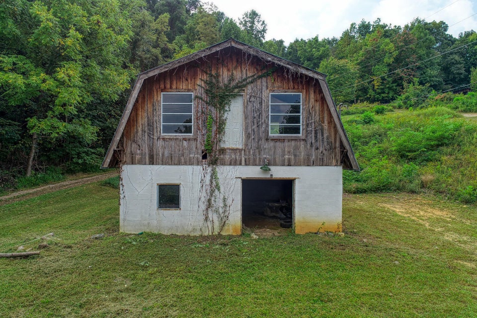 Photo #10: 420 Bearfield Road