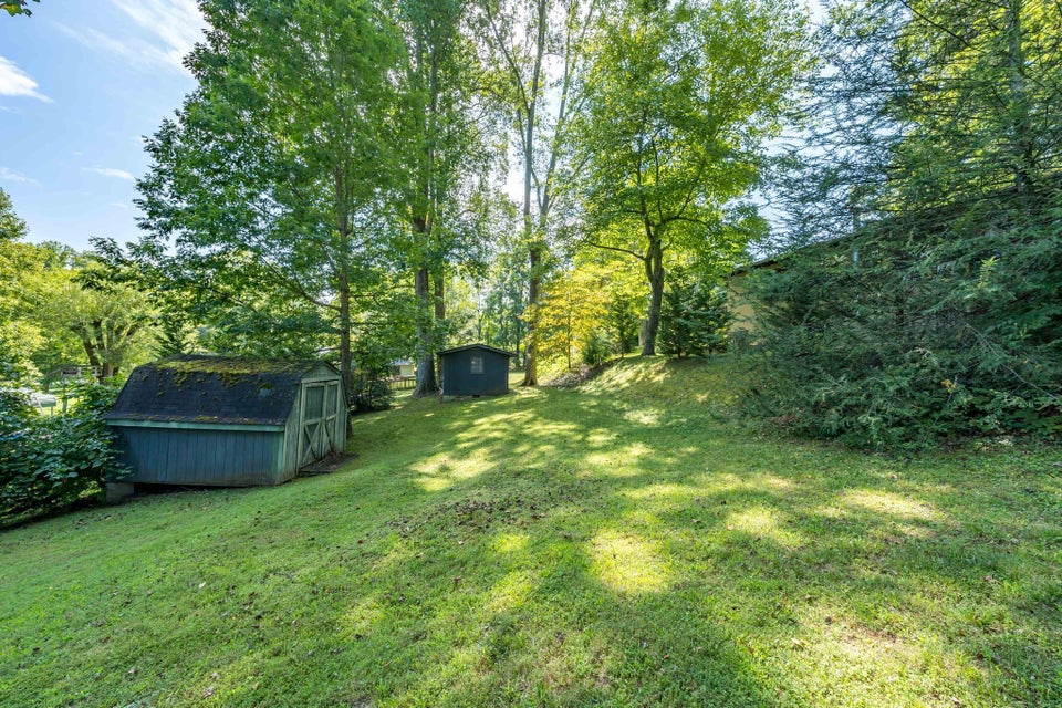 Photo #30: 1300 Iris Avenue