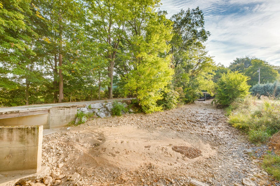 Photo #26: 385 Arnold Road