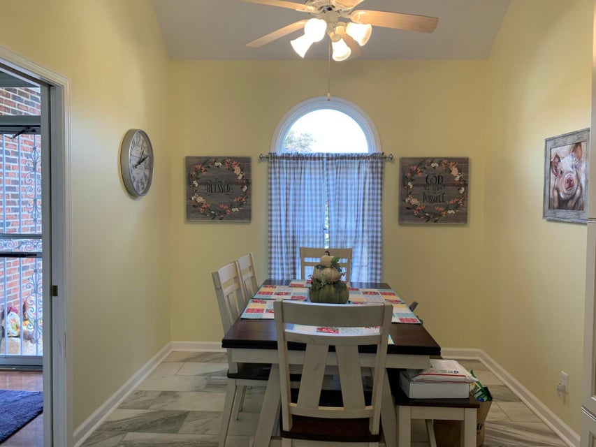 Photo #9: 9 Oak Leaf Court